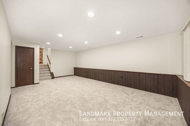 Building Photo - 409 Sara Ave