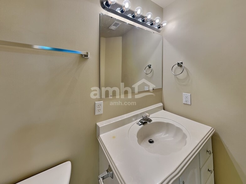 Building Photo - 3804 W 5625 S