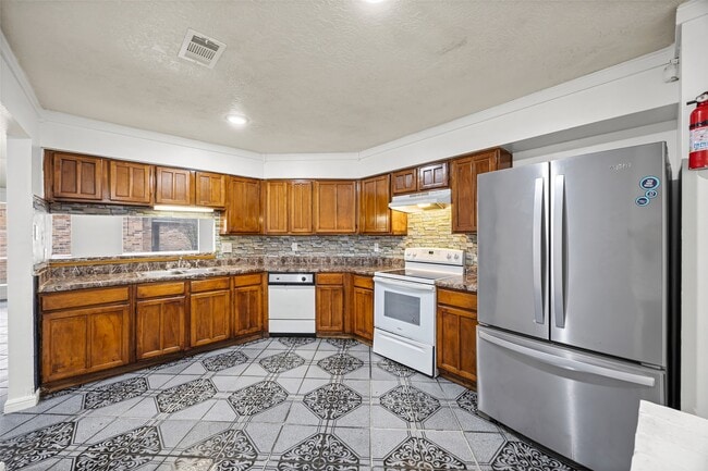 Building Photo - 7226 Ridgeberry Dr