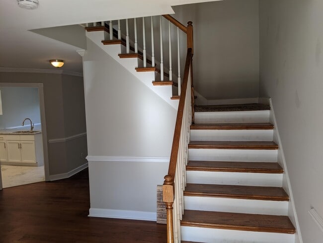 Building Photo - 130 Grande Meadow Way