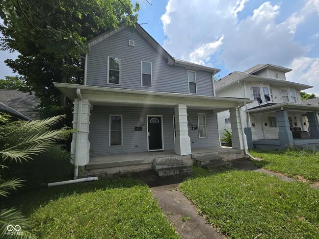 Building Photo - 329 N Sherman Dr