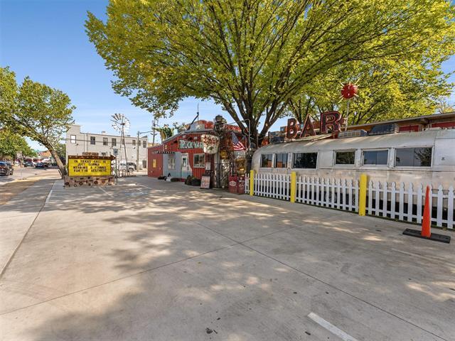 Building Photo - 2019 N Prairie Ave