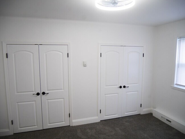 Building Photo - 305 A S Marlyn Ave