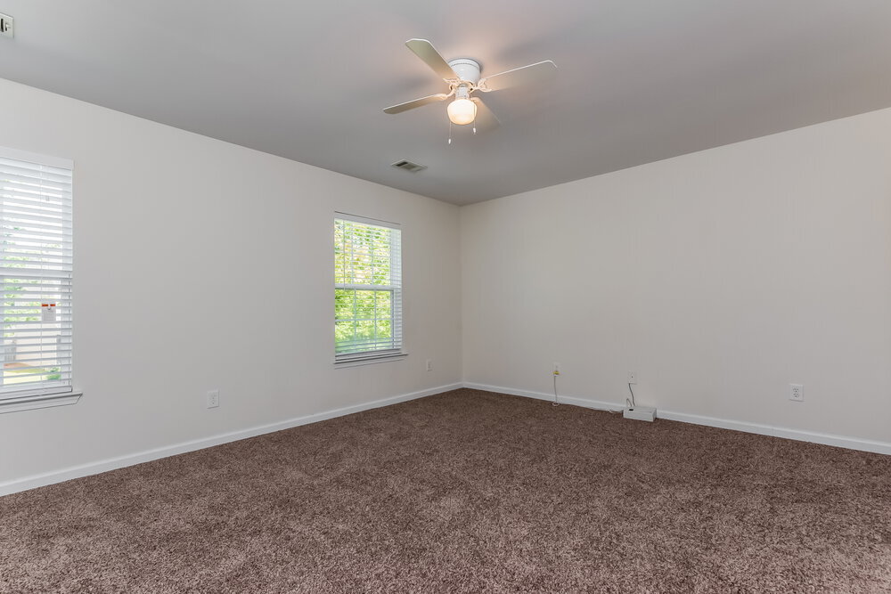 Building Photo - 2740 Mayfair Dr