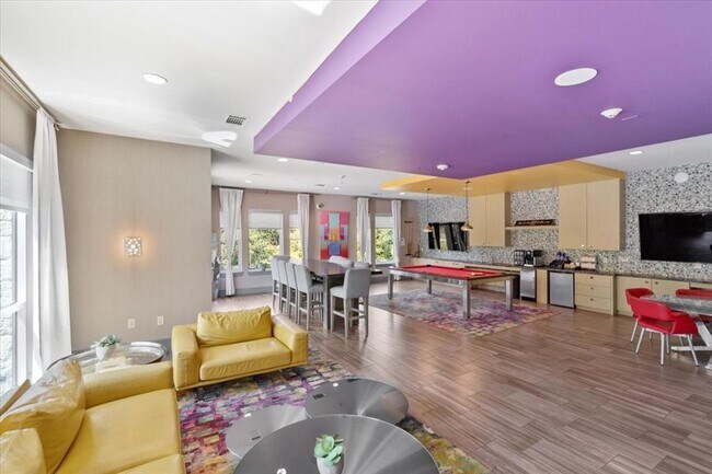 Building Photo - 1900 Barton Springs Rd