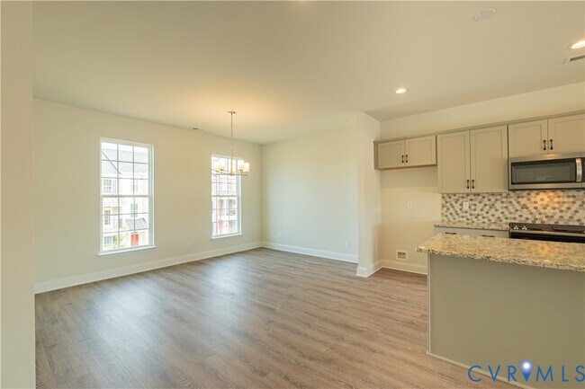 Building Photo - 15225 Dunton Ave