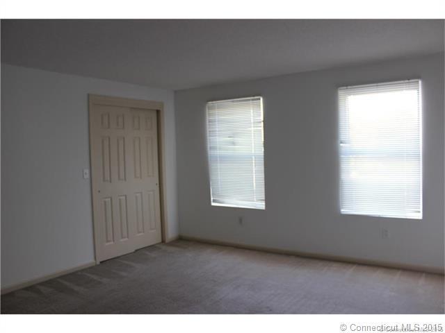 Building Photo - 11 Periwinkle Ln