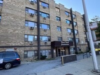 Building Photo - 7854 S South Shore Dr