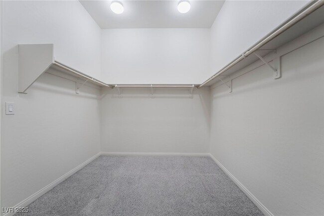Building Photo - 9117 Sag Vly Ct