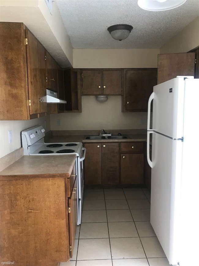 Primary Photo - 1 br, 1.5 bath Townhome - 2917 Harvey St a...