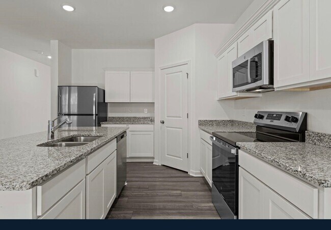 Building Photo - 5923 Grantgrala Dr