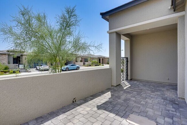 Building Photo - BEAUTIFULLY FULLY FURNISHED 4 BEDROOM 3.5 BATH HOME IN 89138