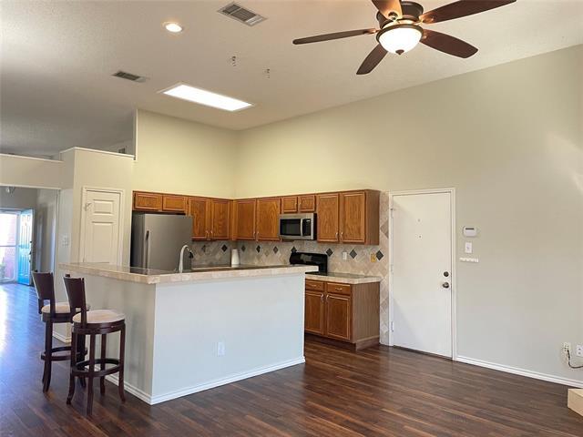 Building Photo - 9705 Carmel Valley Dr