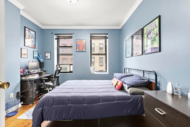 Building Photo - 263 1st St
