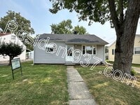 Building Photo - 2 Bed 1 Bath