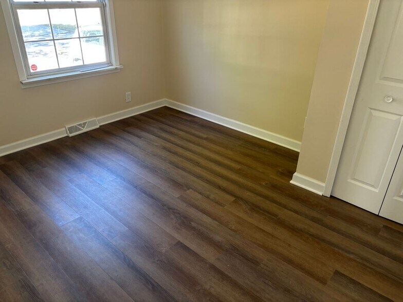 Building Photo - 4457 1st St