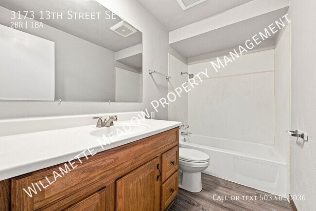 Building Photo - 3173 13th St SE