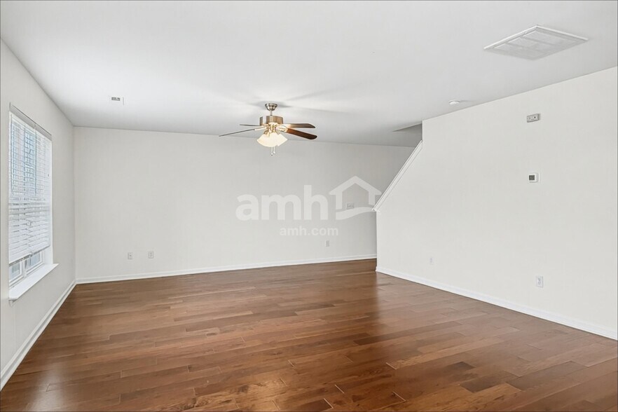 Building Photo - 4983 Old Towne Village Cir
