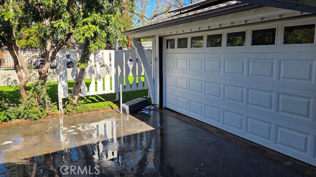 Building Photo - 17322 Keswick St