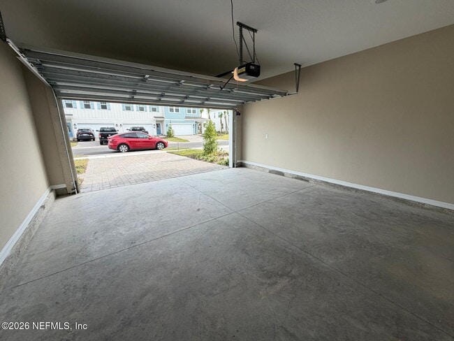 Building Photo - 272 Cherry Elm Dr