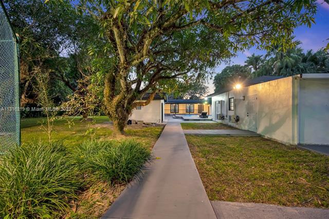 Building Photo - 7335 SW 104th St