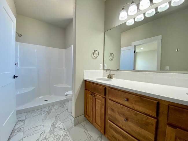 Building Photo - Gorgeous 3 Bedroom Home in West Valley