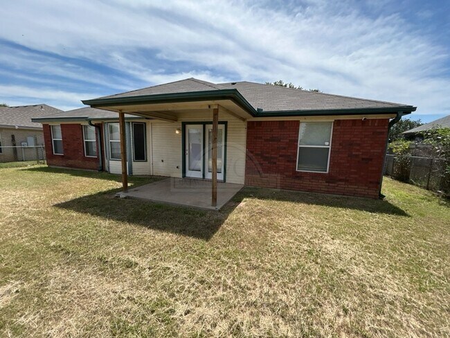Building Photo - 4507 Lonesome Dove Dr