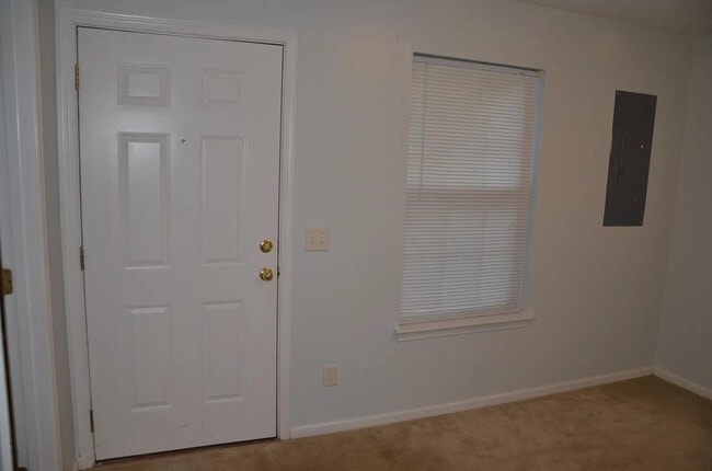 Building Photo - 311 Emerson Ln