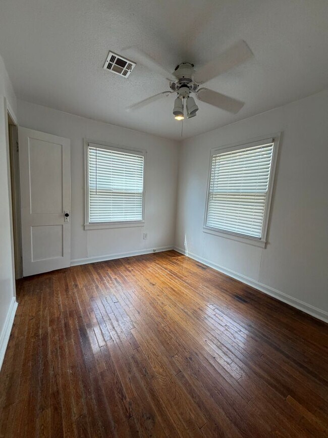 Building Photo - 519 N Highland Ave