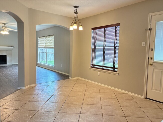 Building Photo - 12402 Ravens Chase Ln