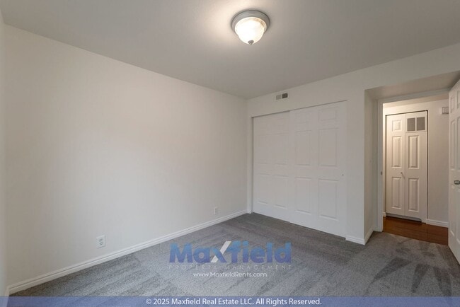 Building Photo - LEASE SPECIAL!! - 2 BD 2BA Condo - Midvale / Fort Union