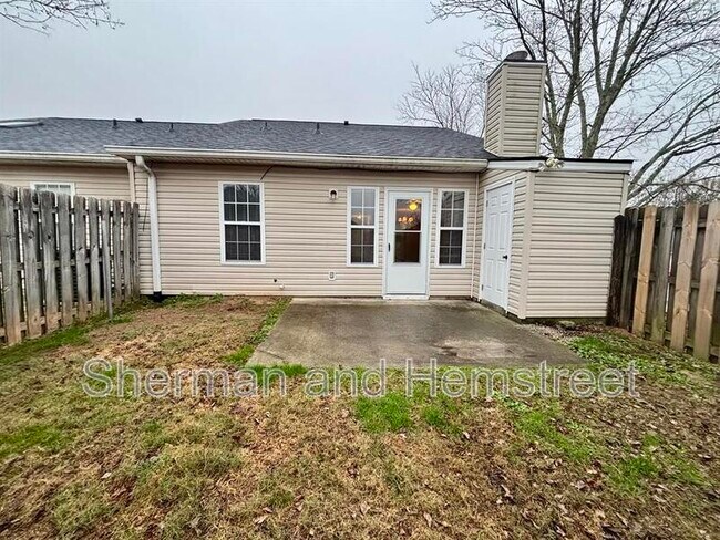 Building Photo - 802 Fripp Ct