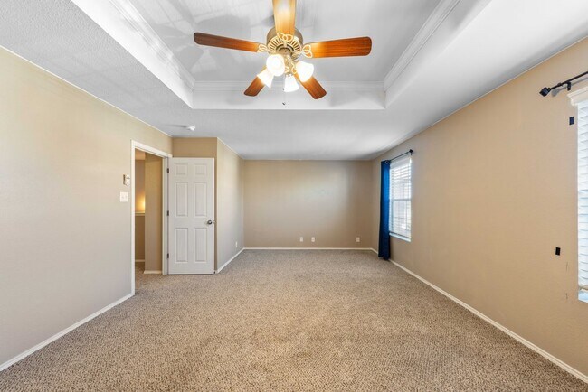 Building Photo - 219 Coriander Bend