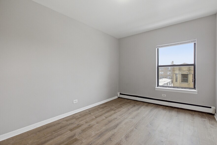 Building Photo - 237 S Lotus Ave