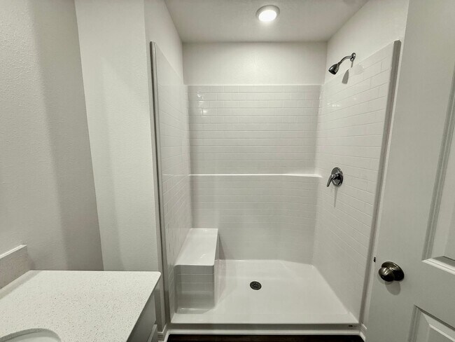 Building Photo - **Move-In-Special** Brand New 4-Bedroom Home in Poinciana – Available Now!