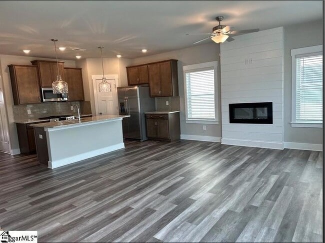 Building Photo - 100 Evergrace Wy