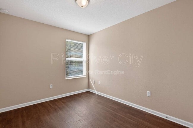 Building Photo - 7608 Rain Forest Dr N