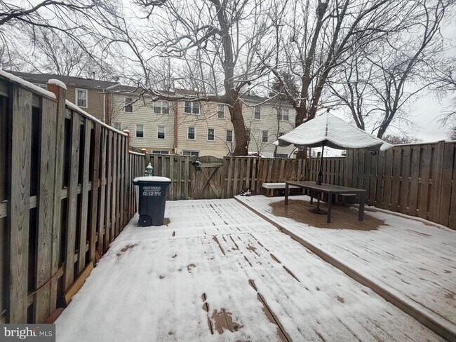 Building Photo - 9504 Covington Pl