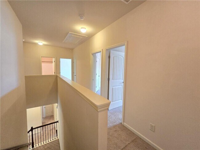 Building Photo - 1043 Blind Brook Cir