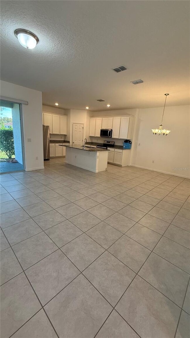 Building Photo - 15619 Willow Arbor Cir