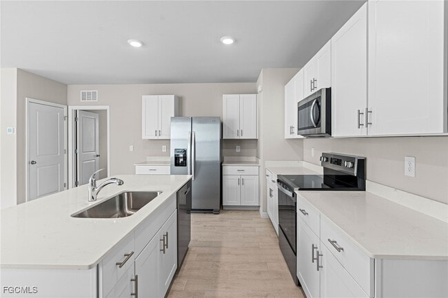 Building Photo - 1150 Brooklands Dr