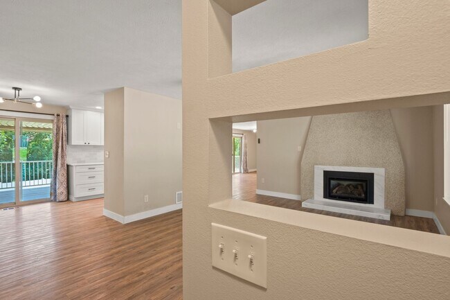 Building Photo - 4 Bed 3 Bath Home in Cul-de-sac with Massive 18X40 insulated shop