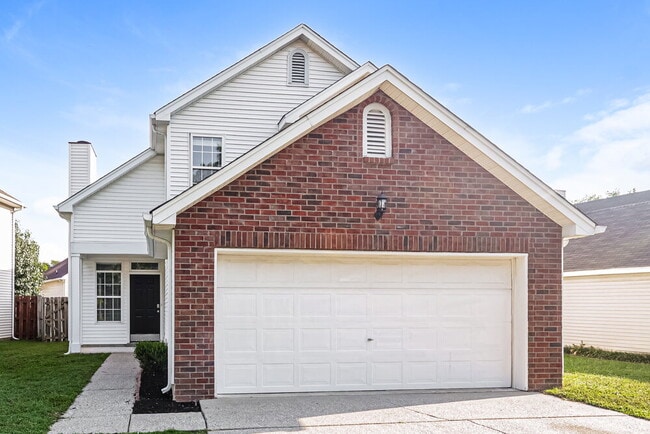 Building Photo - 909 Bexhill Ct S