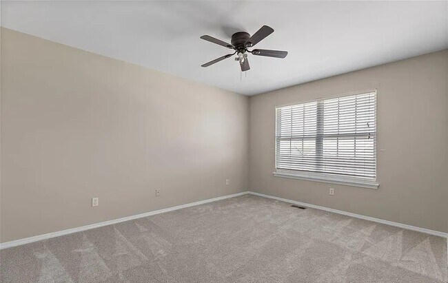 Building Photo - 605 Thornridge Dr