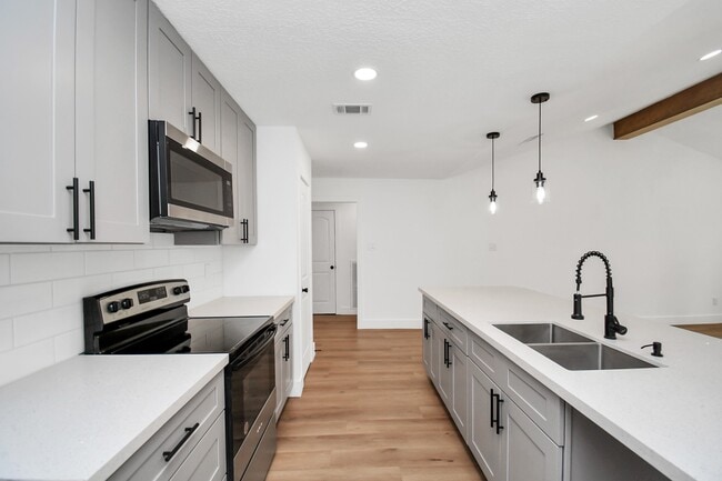 Building Photo - 4414 Enchantedgate Dr