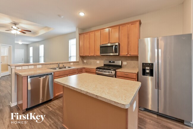 Building Photo - 14711 Myrtle Point Dr