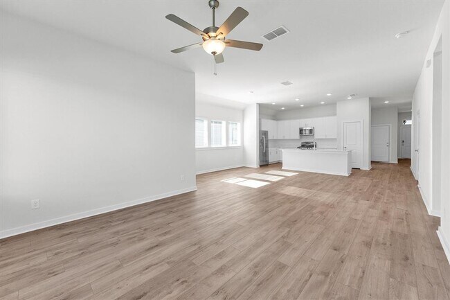 Building Photo - 16015 Bishops Cap Way