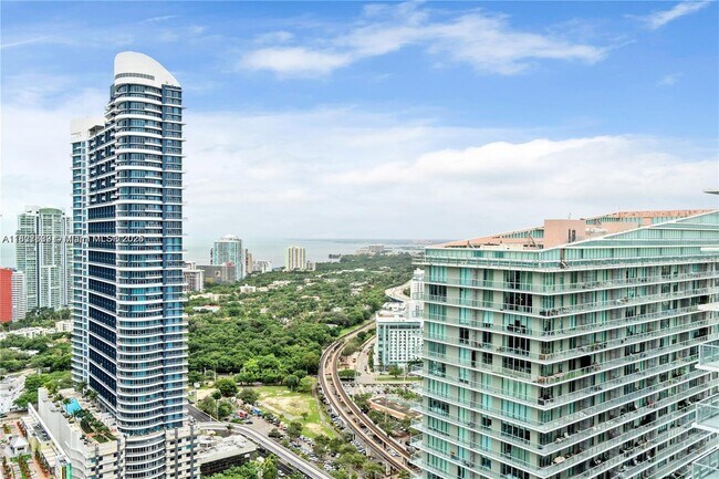 Building Photo - 1100S S Miami Ave