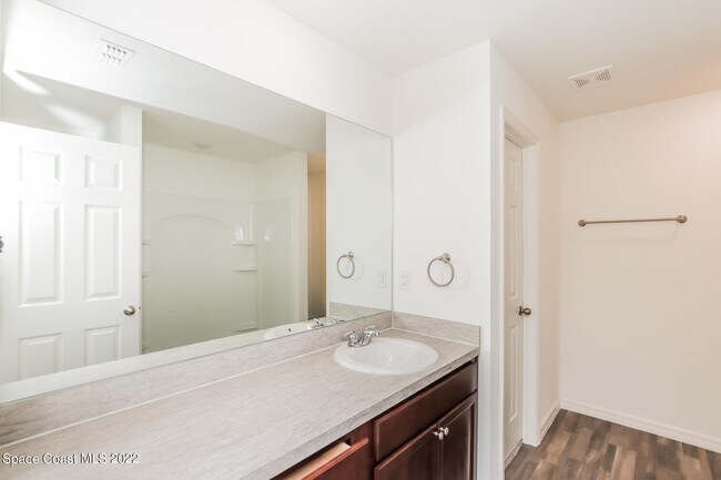 Building Photo - 3270 Hale Ave