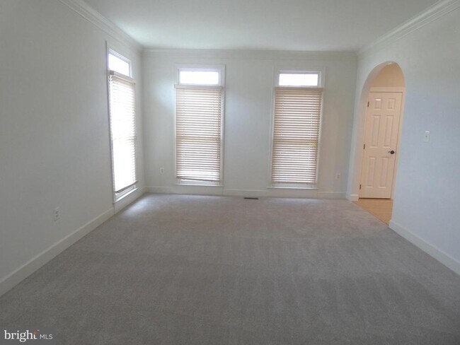 Building Photo - 6422 Lake Meadow Dr